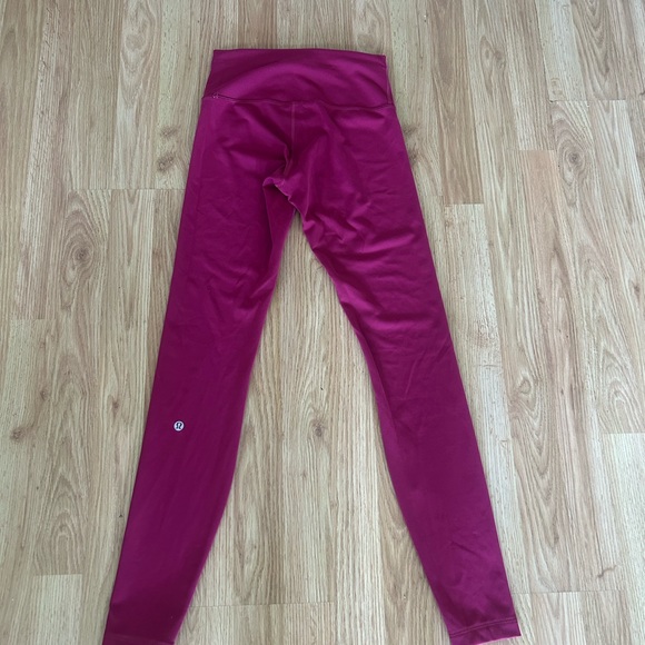Lululemon Wunder Train High-Rise Tight 28" Leggings
Size 6 - Picture 7 of 9